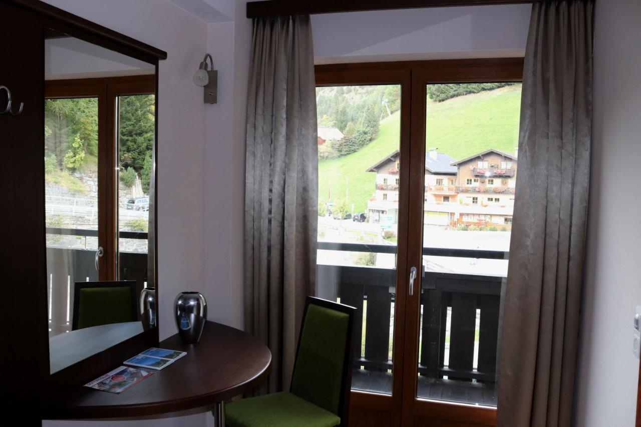 Hotel Rupertihaus Heiligenblut Exterior foto